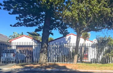 3 Bedroom 2 Bathroom House with 2 Bedroom Flatlet for Sale in Townsend Estate