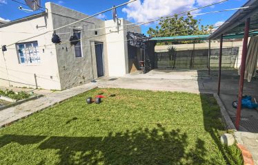 5 Bedroom House with 2 Bedroom Flatlet for Sale in Glenlily