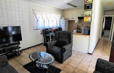 3 Bedroom 2 Bathroom House with 2 Bedroom Flatlet for Sale in Townsend Estate