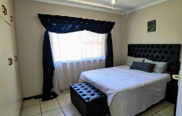3 Bedroom 2 Bathroom House with 2 Bedroom Flatlet for Sale in Townsend Estate