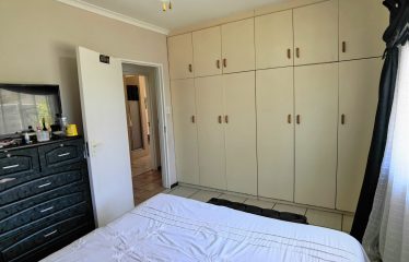 3 Bedroom 2 Bathroom House with 2 Bedroom Flatlet for Sale in Townsend Estate