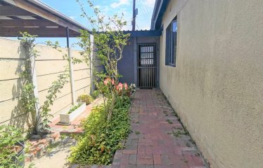 Spacious 3 Bedroom Family Home for Sale in Ruyterwacht