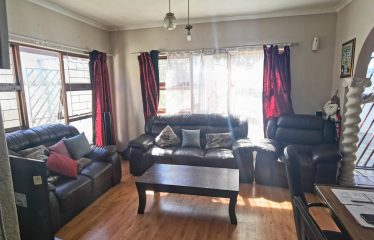 3 Bedroom 2 Bathroom House with 2 Bedroom Flatlet for Sale in Townsend Estate