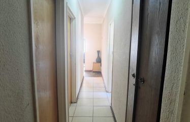 3 Bedroom 2 Bathroom House with 2 Bedroom Flatlet for Sale in Townsend Estate