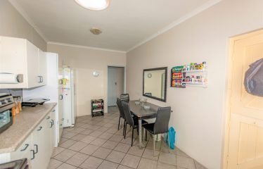 Spacious 8 Bedroom Dual living House for Sale in Goodwood