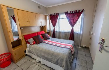 Spacious 8 Bedroom Dual living House for Sale in Goodwood