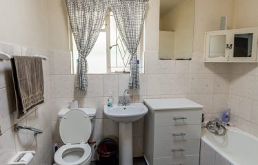 Spacious 8 Bedroom Dual living House for Sale in Goodwood