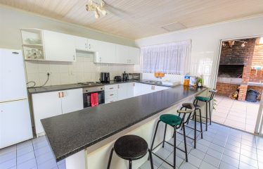 Spacious 8 Bedroom Dual living House for Sale in Goodwood