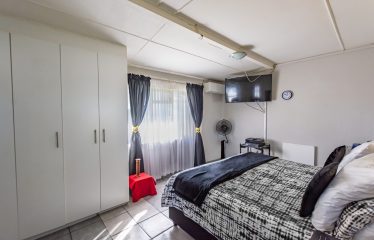 Spacious 8 Bedroom Dual living House for Sale in Goodwood