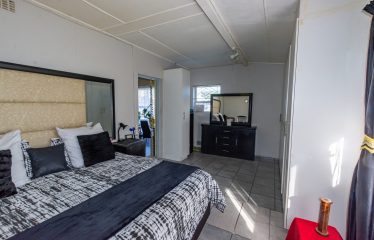 Spacious 8 Bedroom Dual living House for Sale in Goodwood