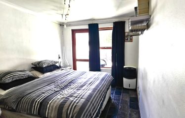 3 Bedroom 2 Bathroom Townhouse for Sale in Glenwood, Goodwood