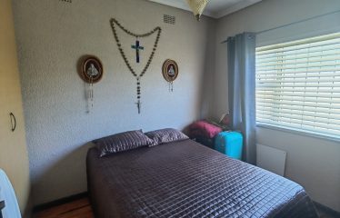 Spacious 4 Bedroom 2 Bathroom House with Flatlet Potential for Sale in Goodwood