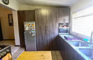 Spacious 4 Bedroom 2 Bathroom House with Flatlet Potential for Sale in Goodwood